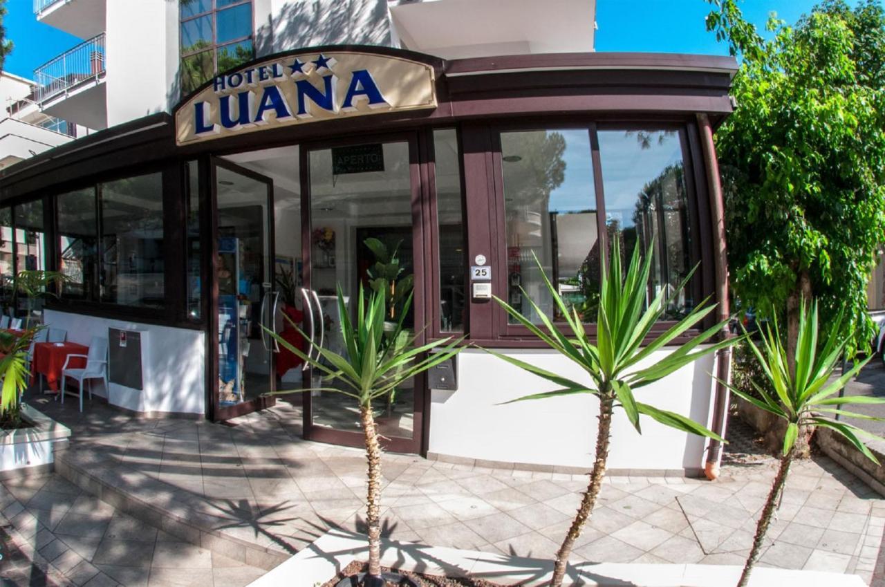 Hotel Luana Riccione Exterior photo